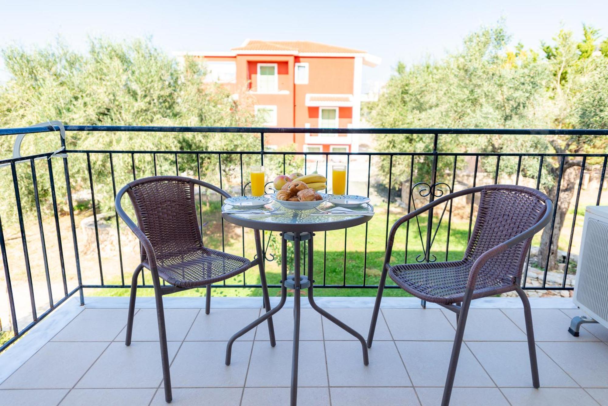 Vista Verde Studios & Apartments Svoronata Ngoại thất bức ảnh