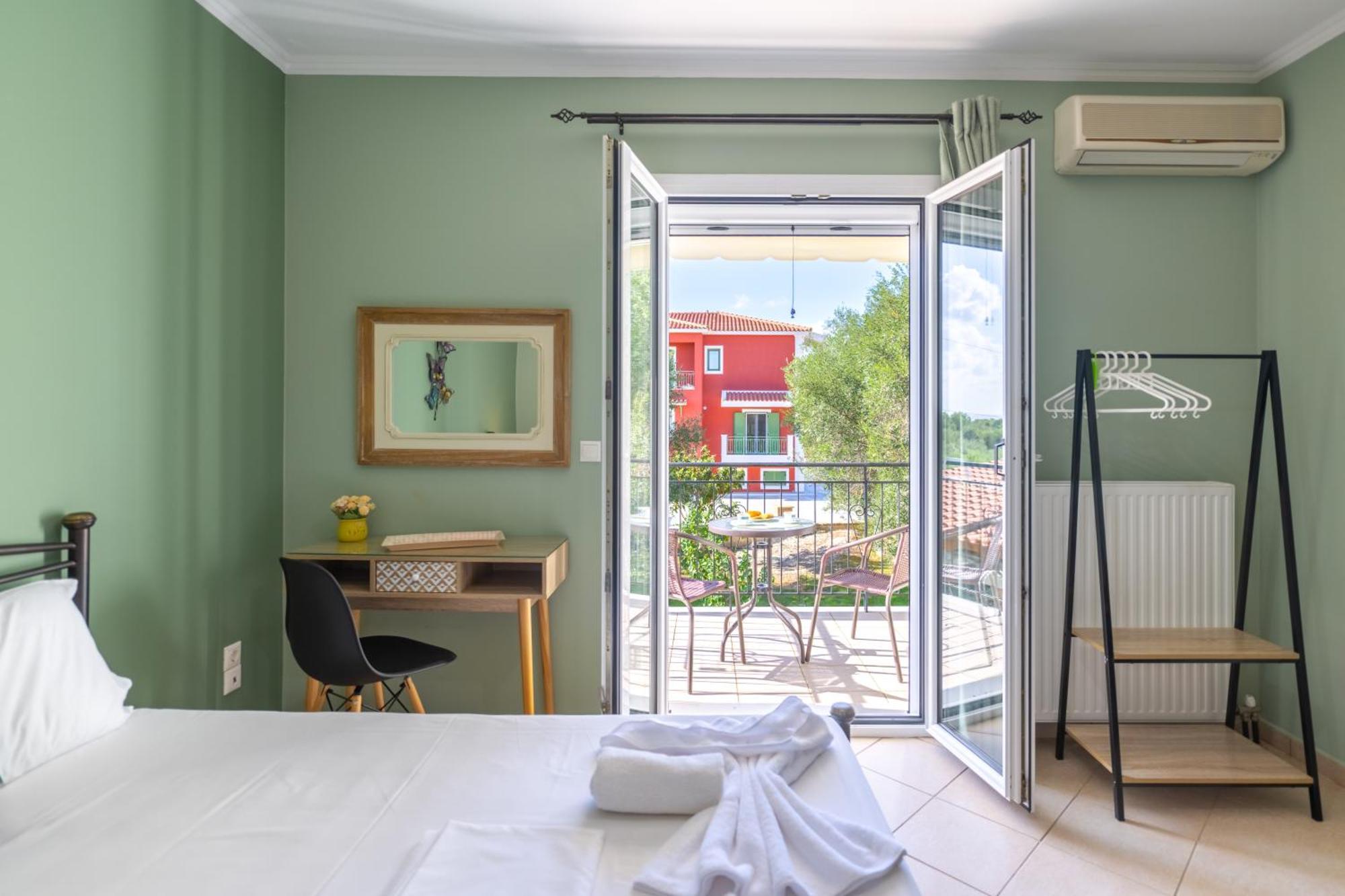 Vista Verde Studios & Apartments Svoronata Ngoại thất bức ảnh